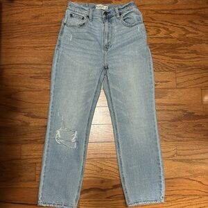 A&F The Ankle Straight Ultra High Rise